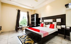 Oyo 47859 Uttam Residency Hotel Patiala India
